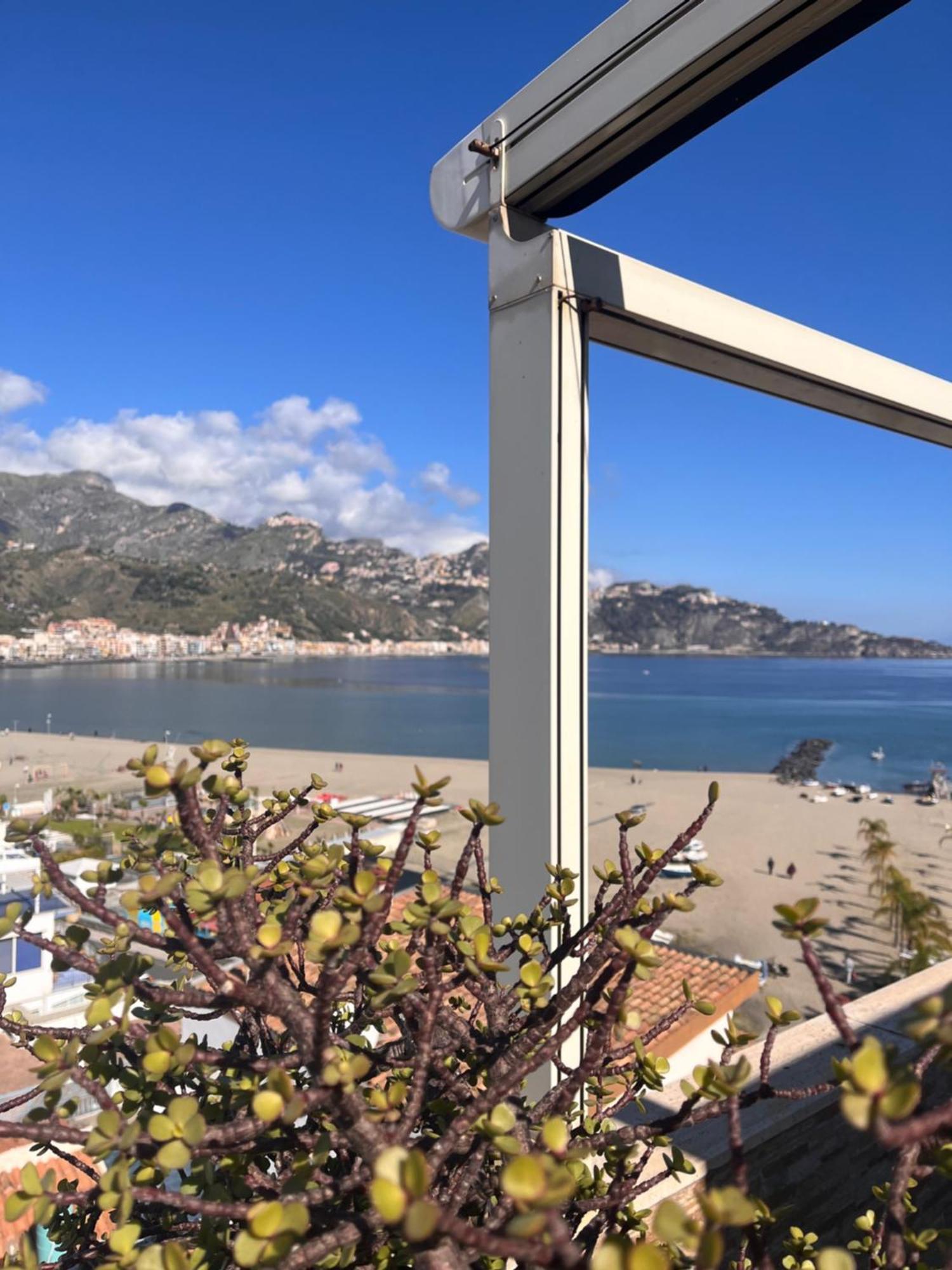 Ferienwohnung Janeta Panoramic Loft Giardini-Naxos Exterior foto